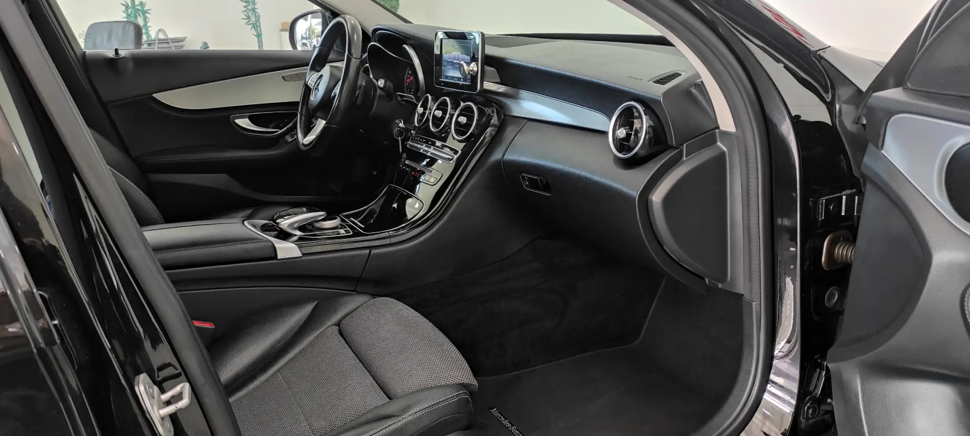 Mercedes-Benz C 220 (BlueTEC) d Station 7G-TRONIC Avantgarde 7