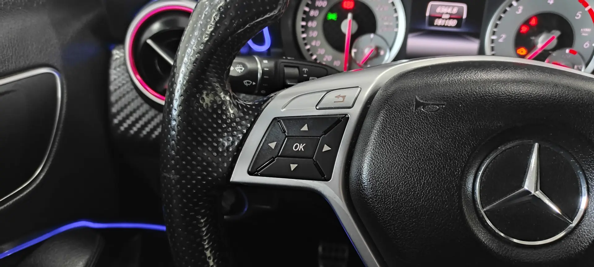 Mercedes-Benz A 180 CDi BE AMG Line 37