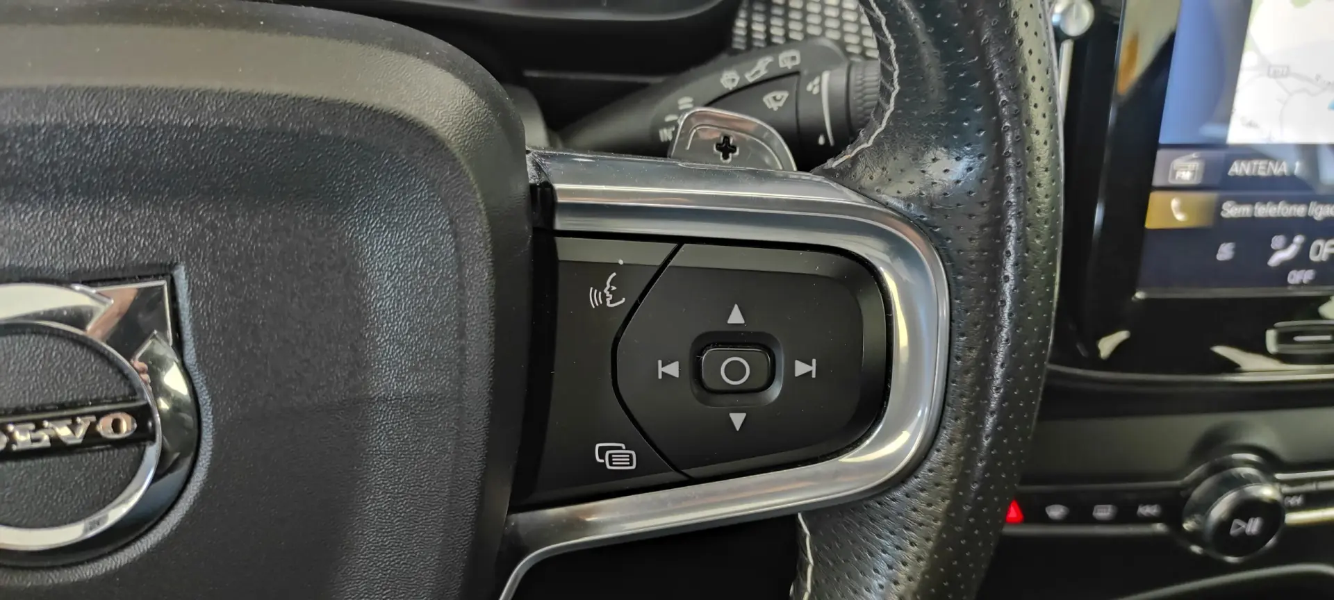 Volvo XC 40 2.0 D3 R-Design Geartronic 38