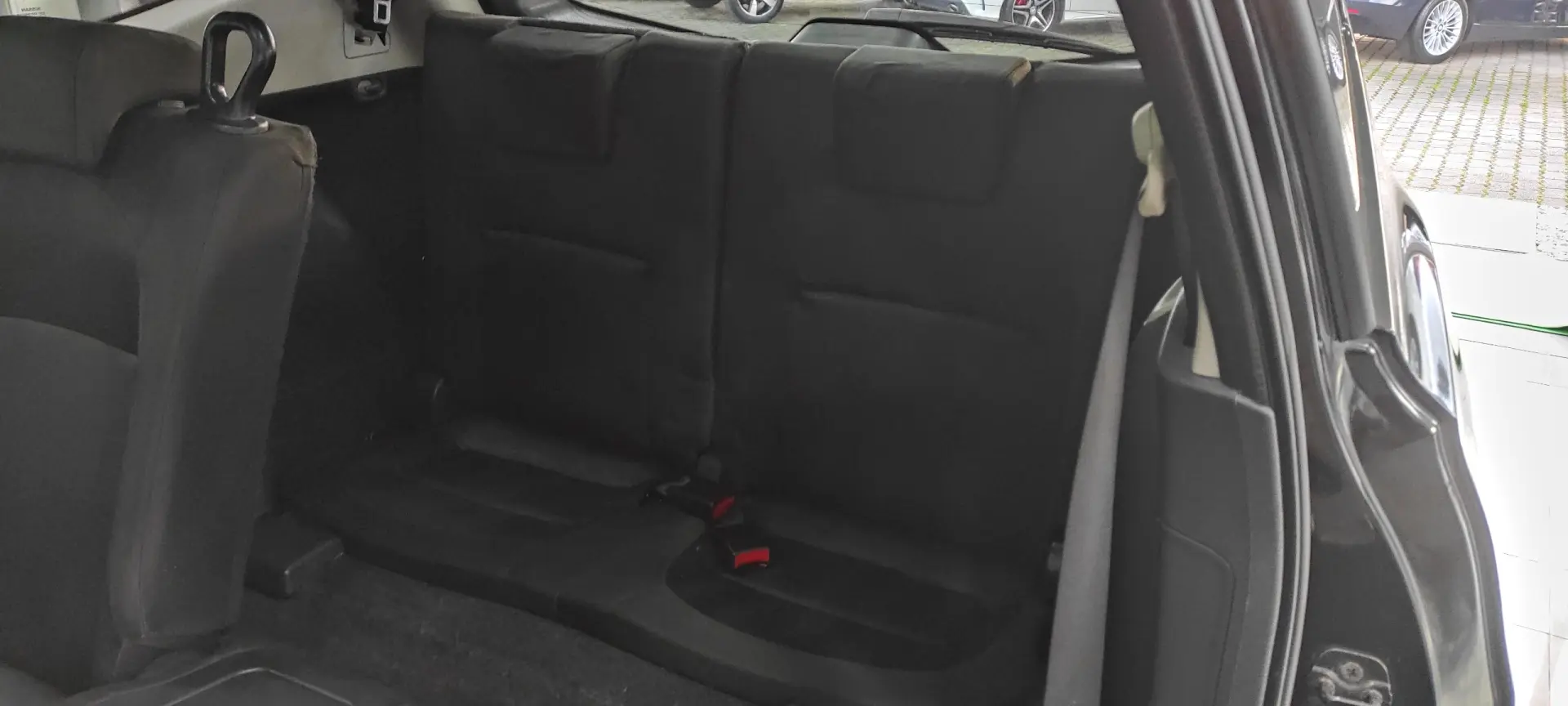 Nissan Qashqai +2 Outro 6