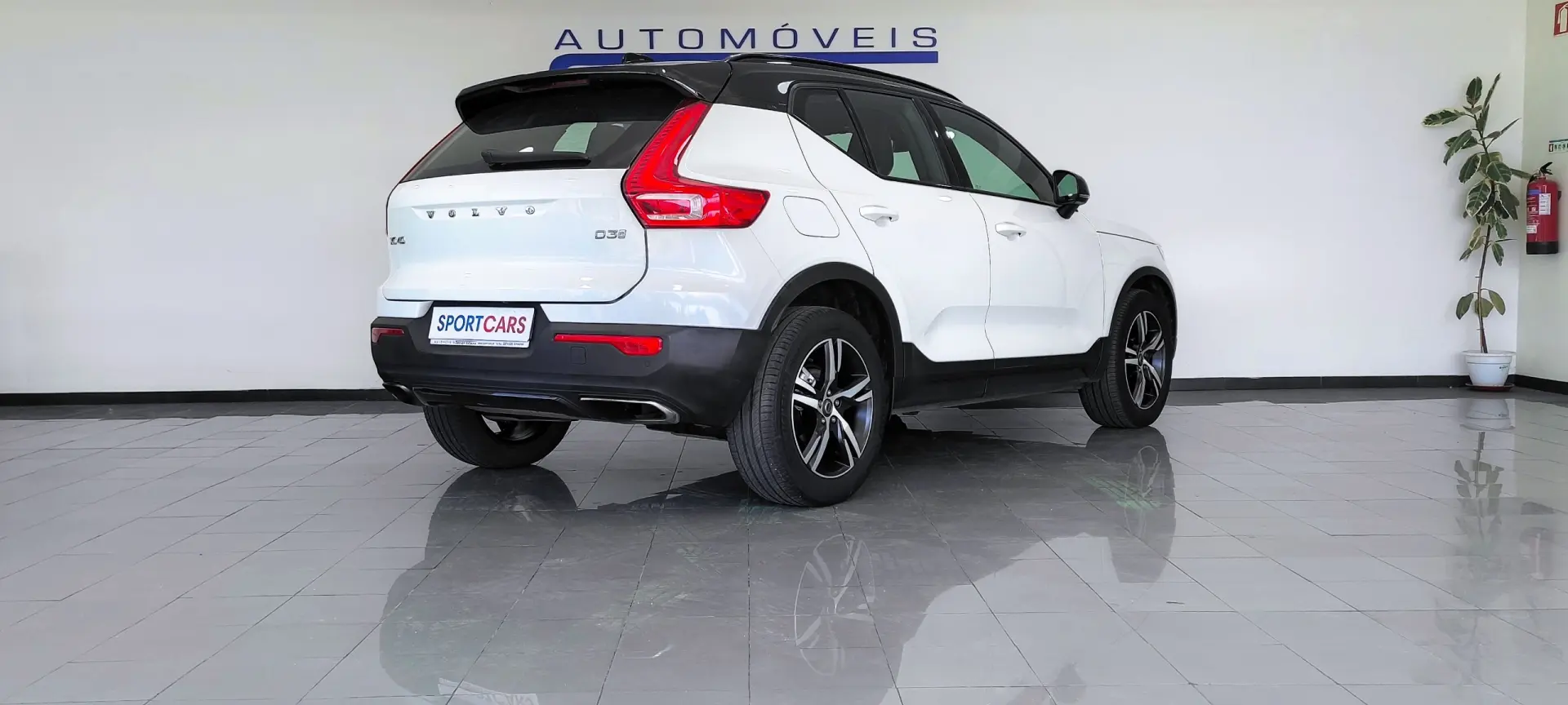 Volvo XC 40 2.0 D3 R-Design Geartronic 2
