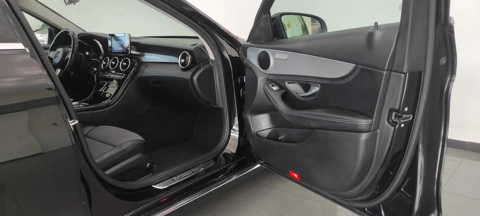 Mercedes-Benz C 220 (BlueTEC) d Station 7G-TRONIC Avantgarde 22