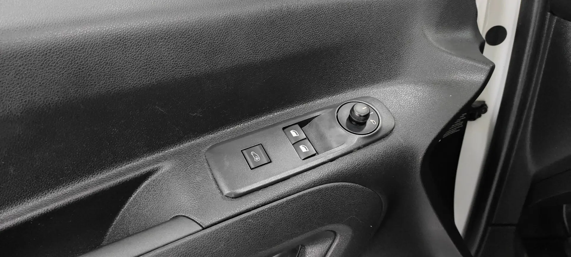 Citroën Berlingo 1.6 BlueHDi Feel 27