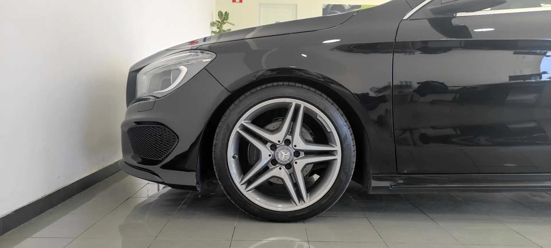 Mercedes-Benz CLA 180 d Shooting Brake AMG Line 43