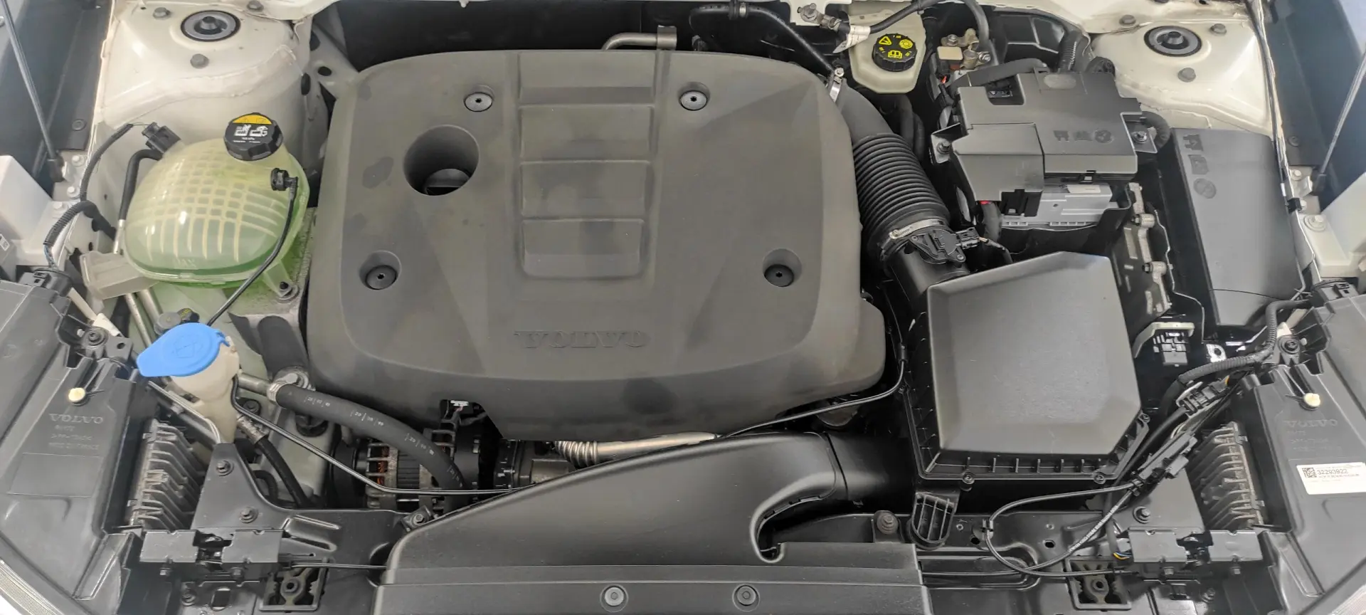 Volvo XC 40 2.0 D3 R-Design Geartronic 43