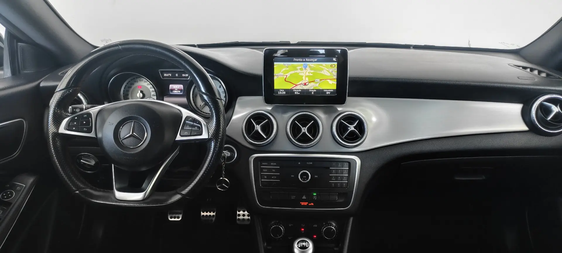 Mercedes-Benz CLA 180 d Shooting Brake AMG Line 25