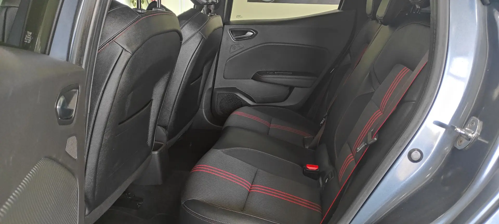 Renault Clio 1.5 Blue dCi RS Line 6