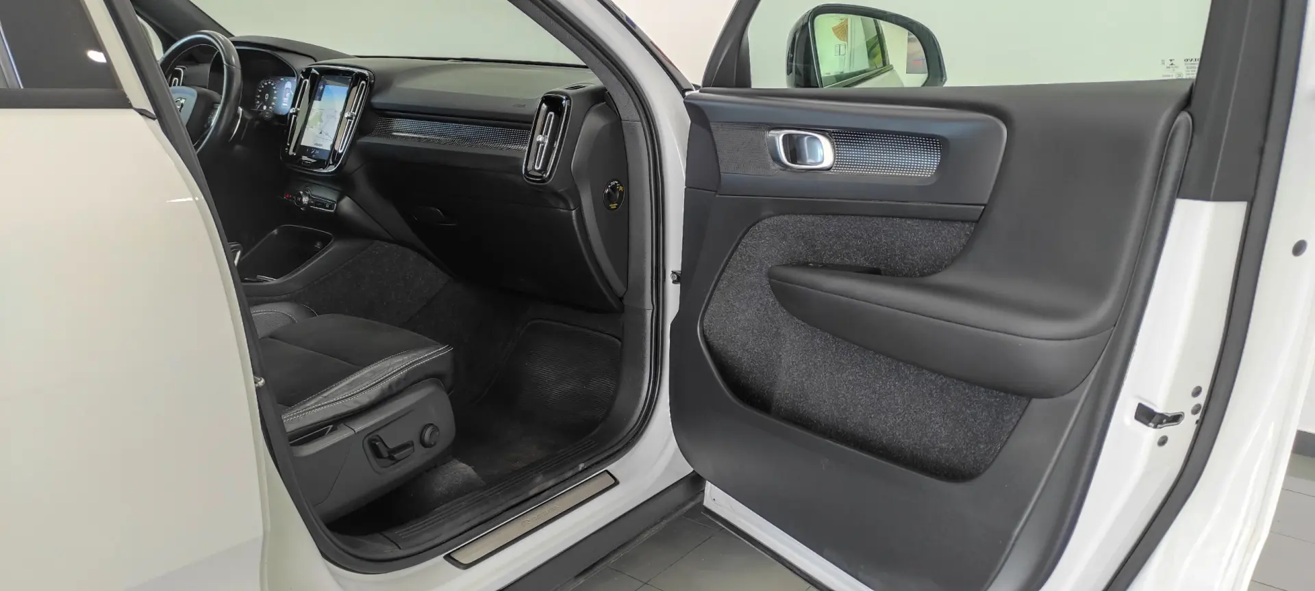 Volvo XC 40 2.0 D3 R-Design Geartronic 20