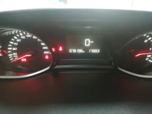 Peugeot 308 1.5 BlueHDi Style 14