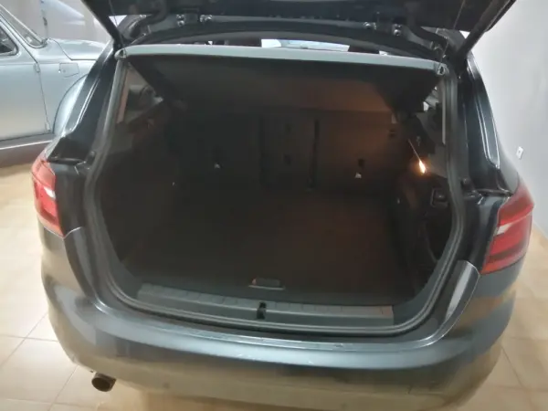 BMW 216 Active Tourer d Corporate Edition Business Edition 8