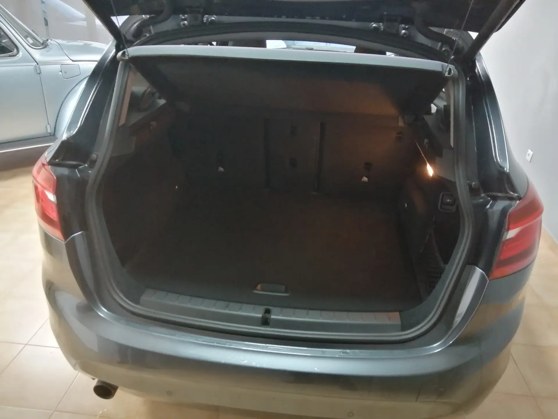 BMW 216 Active Tourer d Corporate Edition Business Edition 8