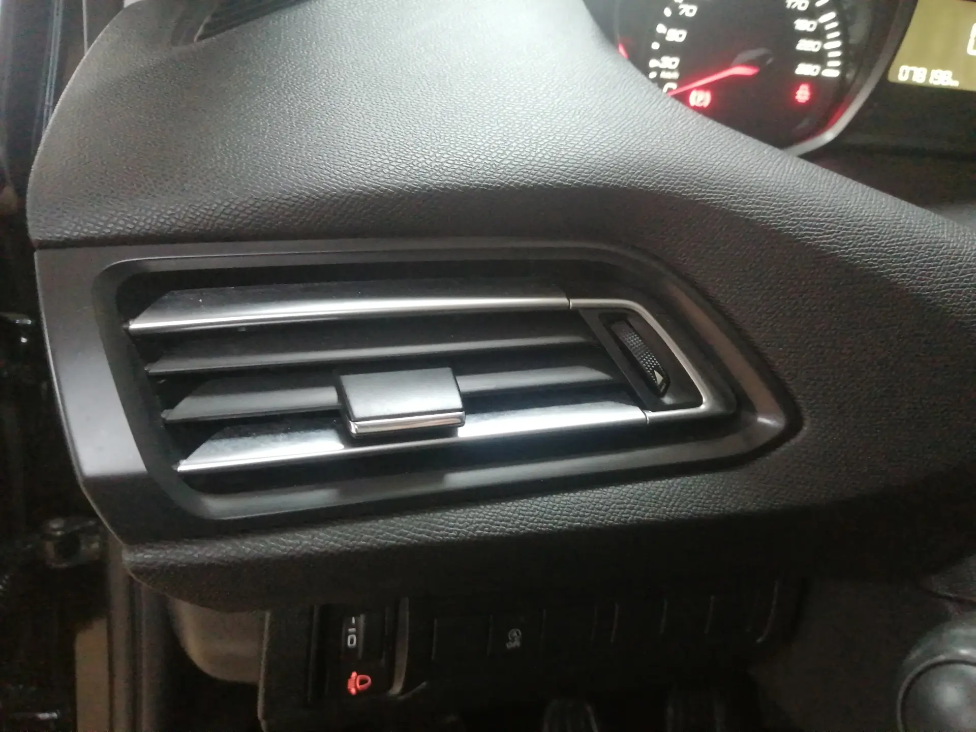 Peugeot 308 1.5 BlueHDi Style 26