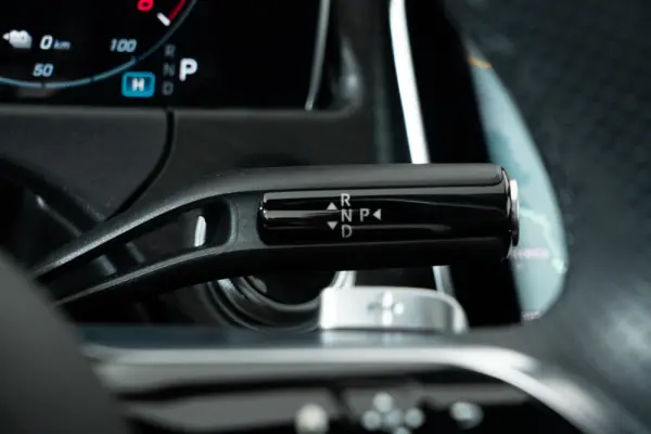 Mercedes-Benz E 300 e 38