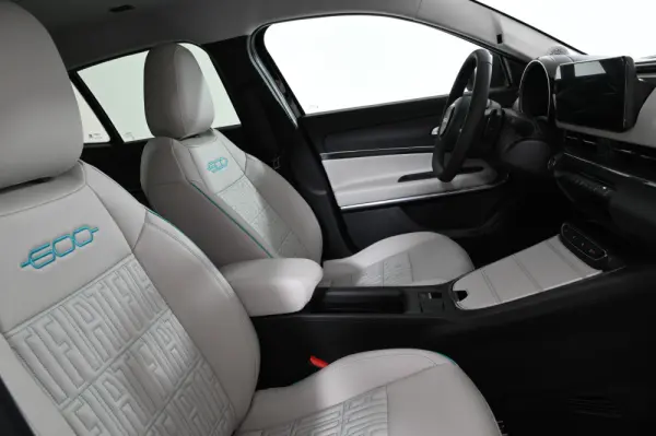 Fiat 600 1.2 Hybrid La Prima 26