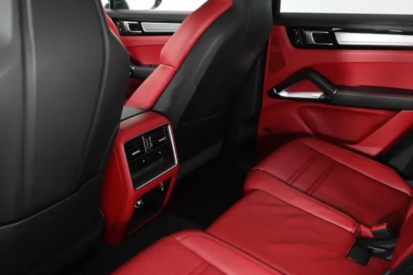 Porsche Cayenne Coupé Turbo S E-Hybrid 27