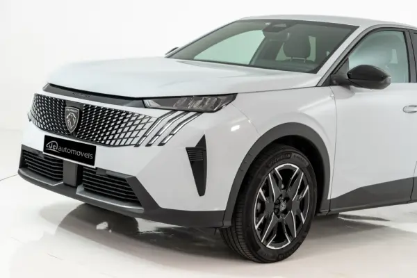 Peugeot 3008 1.2 Hybrid Allure Pack e-DCS6 18