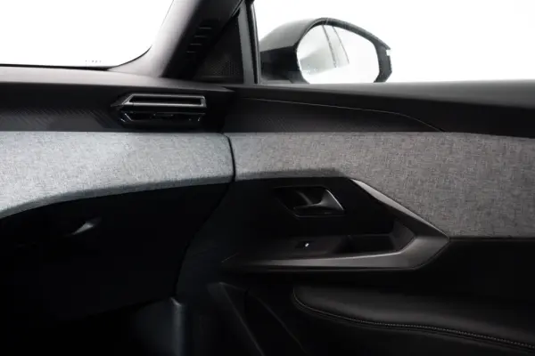 Peugeot 3008 1.2 Hybrid Allure Pack e-DCS6 42