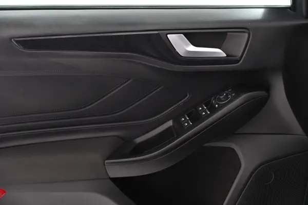 Ford Focus 1.0 EcoBoost MHEV ST-Line Aut. 22