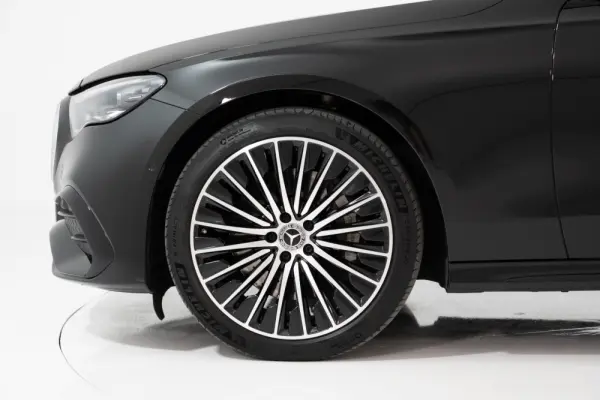 Mercedes-Benz E 300 e 16