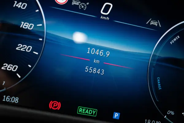 Mercedes-Benz E 300 e 26