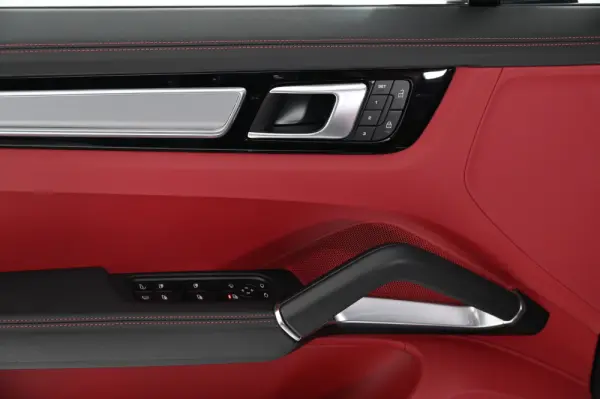 Porsche Cayenne Coupé Turbo S E-Hybrid 16