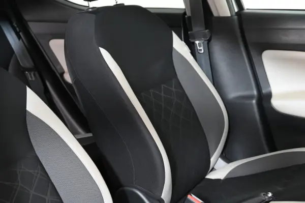 Nissan Micra 1.0 IG-T Acenta 21