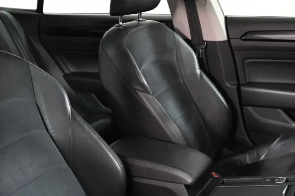 Volkswagen Arteon 2.0 TDI Elegance DSG 25