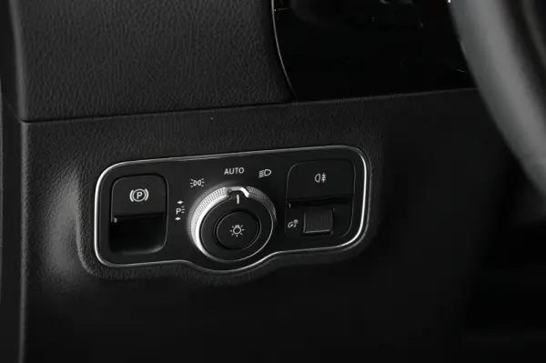 Mercedes-Benz GLA 200 AMG Line 24