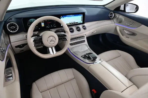 Mercedes-Benz E 220 d AMG Line Aut. 32