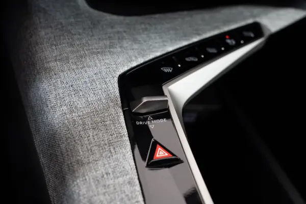 Peugeot 3008 1.2 Hybrid Allure Pack e-DCS6 41