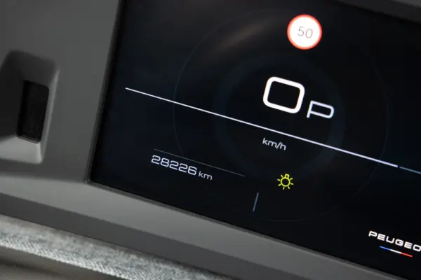 Peugeot 3008 1.2 Hybrid Allure Pack e-DCS6 31