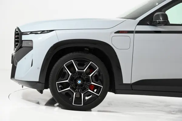 BMW XM Label Red 12