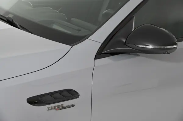 Mercedes-Benz C 63 AMG S E Performance 4Matic 13