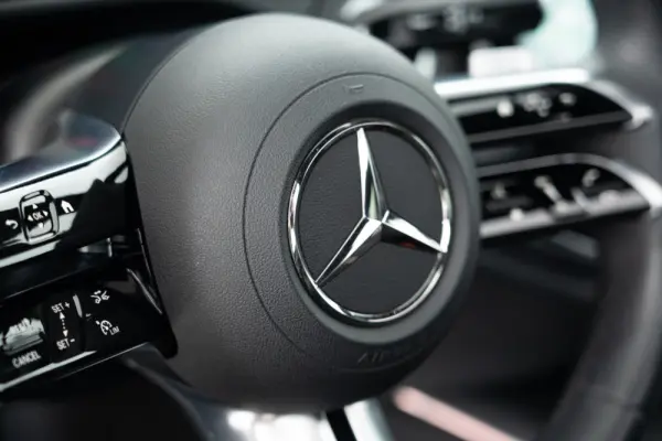 Mercedes-Benz E 300 e 39