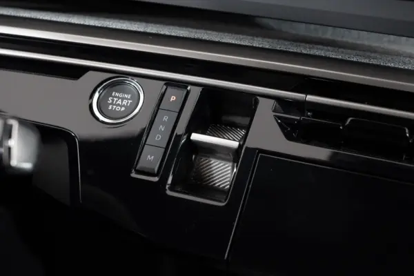 Peugeot 3008 1.2 Hybrid Allure Pack e-DCS6 40