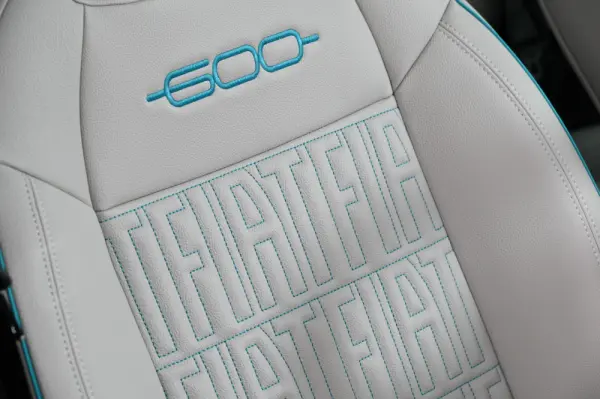 Fiat 600 1.2 Hybrid La Prima 27