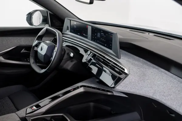 Peugeot 3008 1.2 Hybrid Allure Pack e-DCS6 33