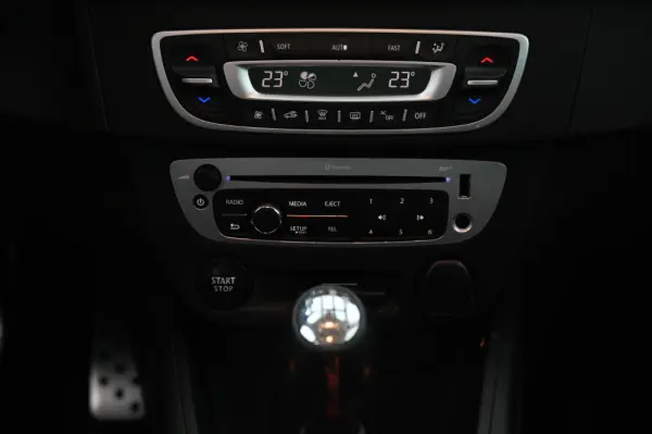 Renault Mégane Sport Tourer 1.5 dCi GT Line 19