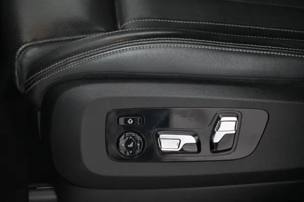 BMW X5 30 d xDrive Pack M 23