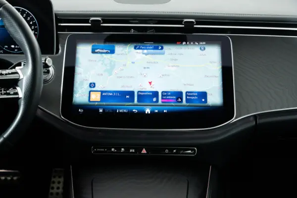 Mercedes-Benz E 300 e 27