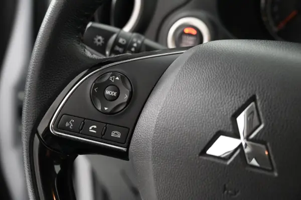 Mitsubishi Space Star 1.2 Connect Edition CVT 26