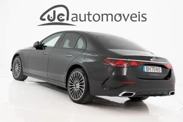 Mercedes-Benz E 300 e 13