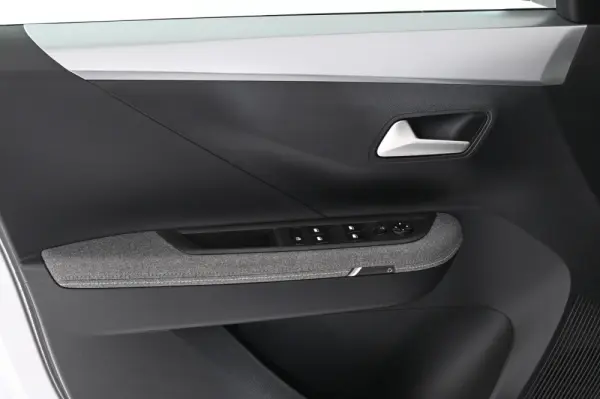 Opel Frontera 1.2 Hybrid GS eDCT 27