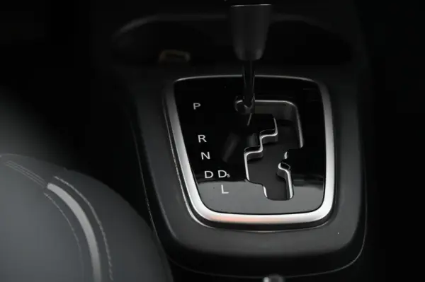 Mitsubishi Space Star 1.2 Connect Edition CVT 25