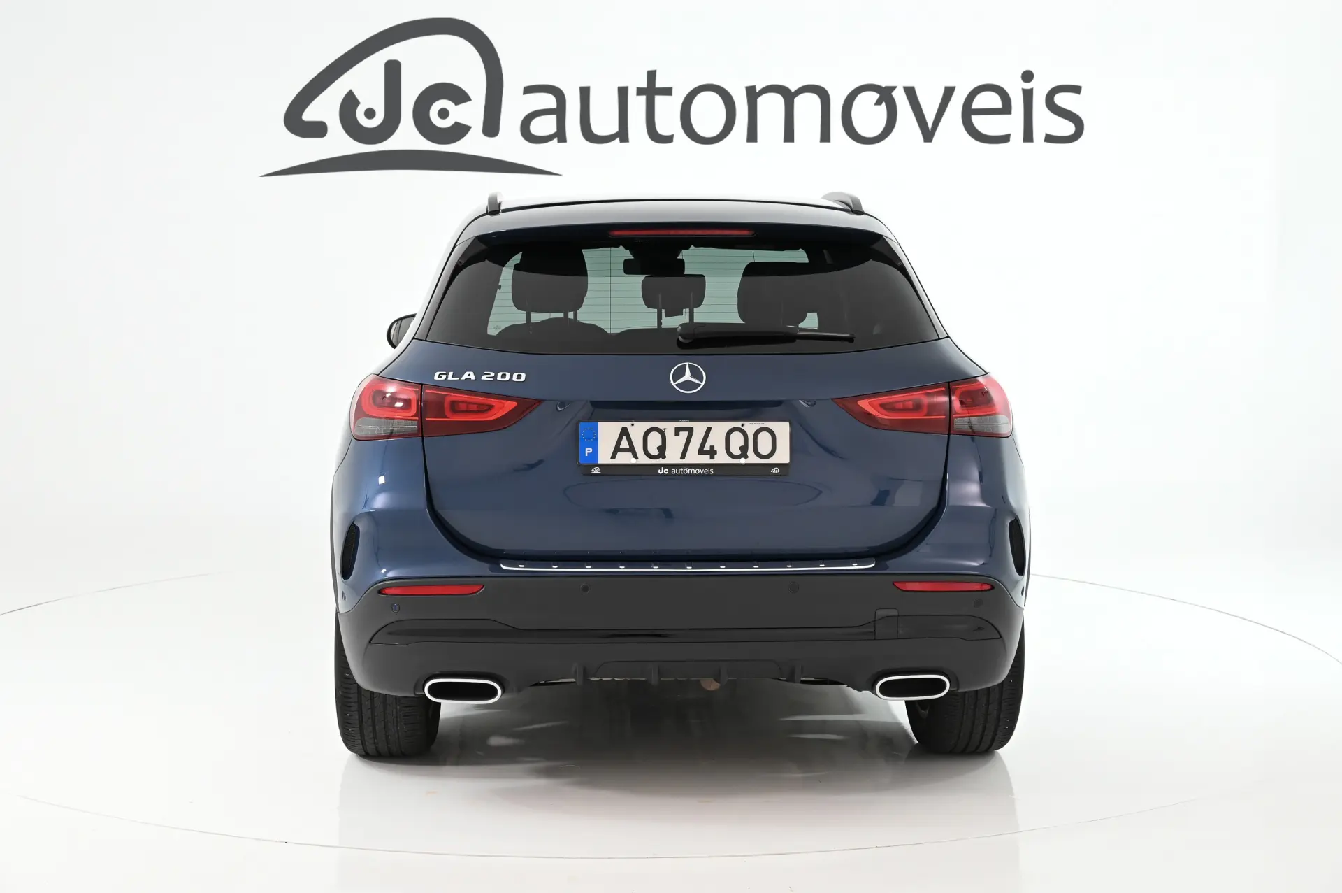 Mercedes-Benz GLA 200 AMG Line 9