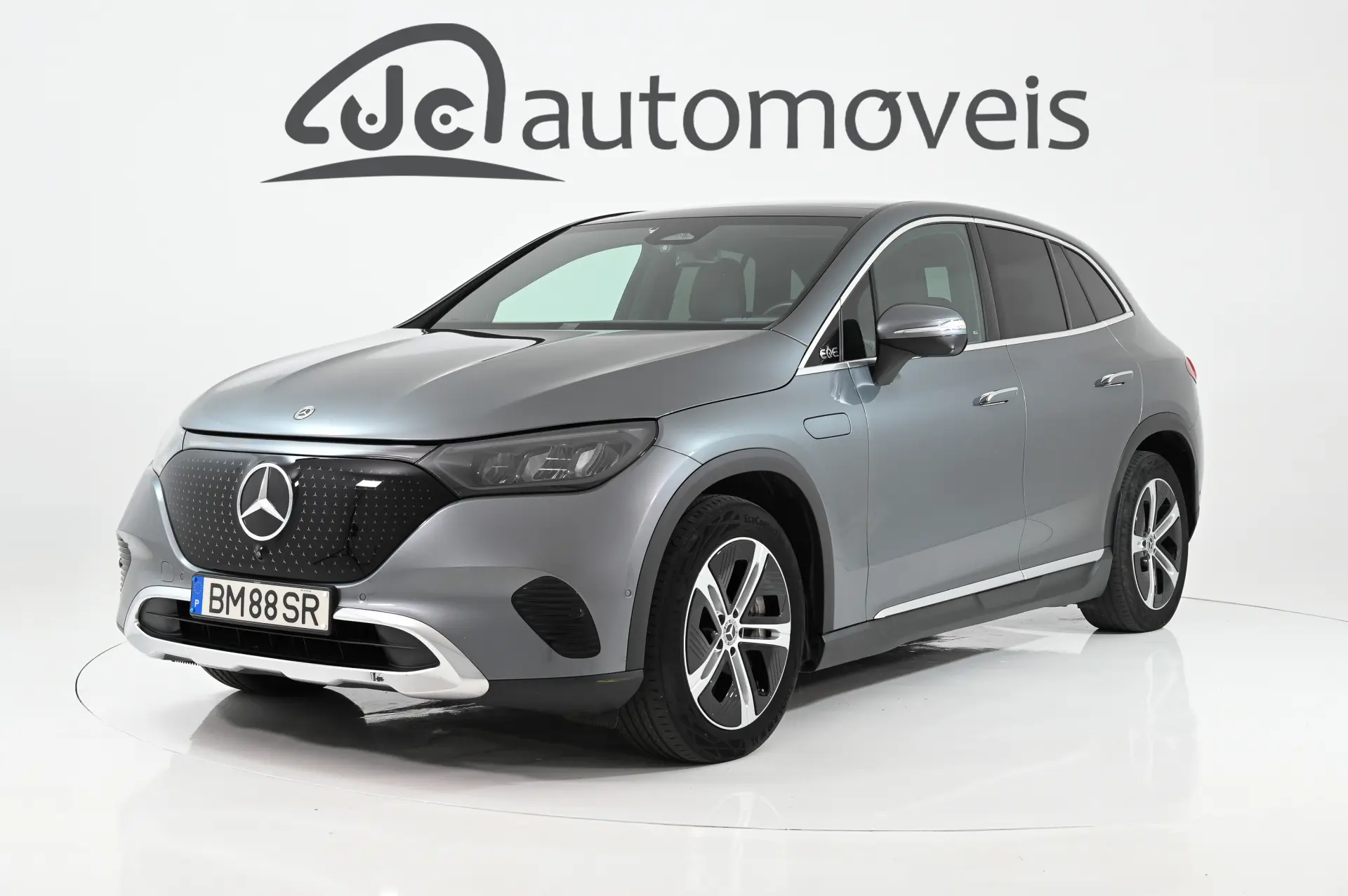 Mercedes-Benz EQE SUV 350+ 14