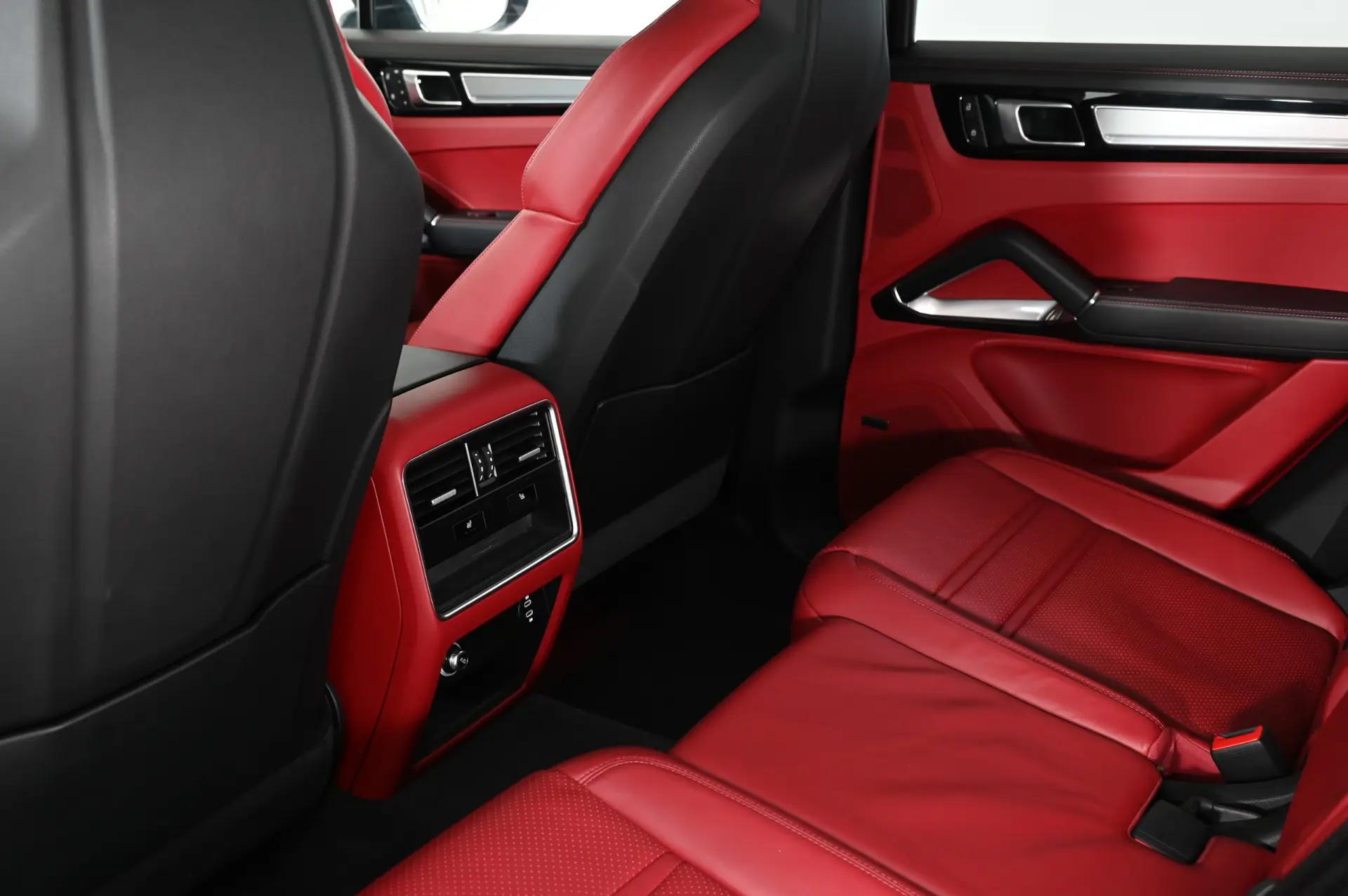 Porsche Cayenne Coupé Turbo S E-Hybrid 27