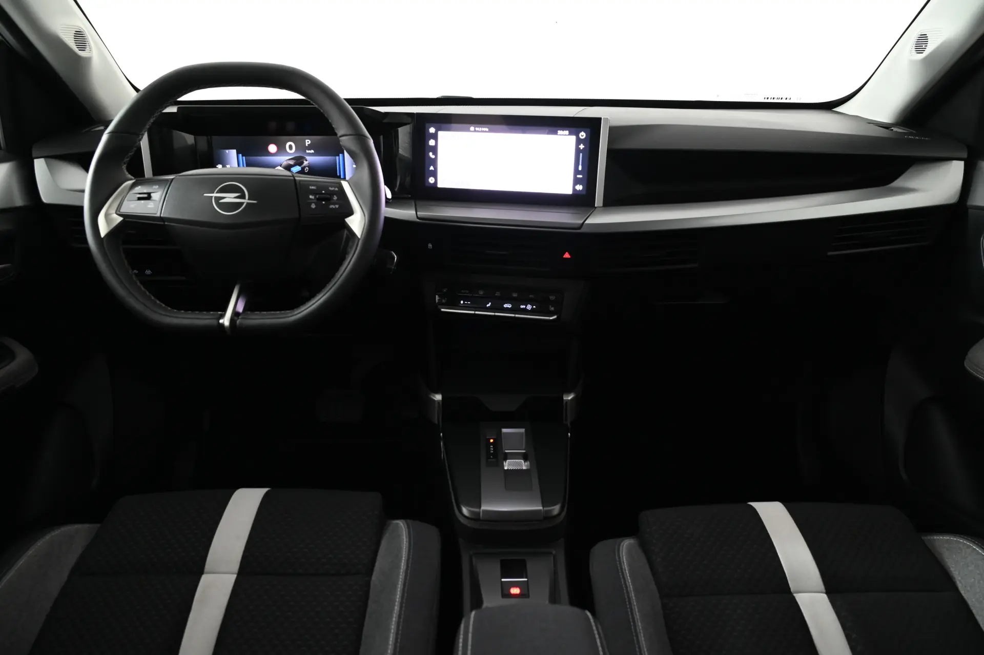 Opel Frontera 1.2 Hybrid GS eDCT 3