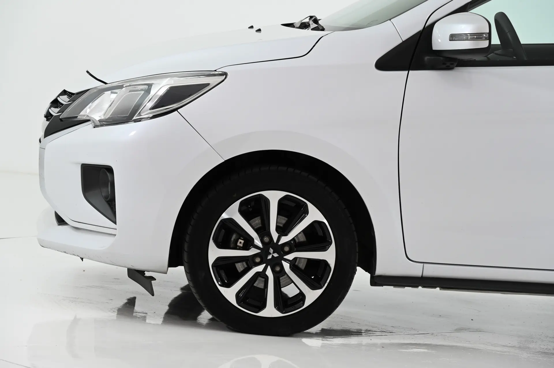 Mitsubishi Space Star 1.2 Connect Edition CVT 16