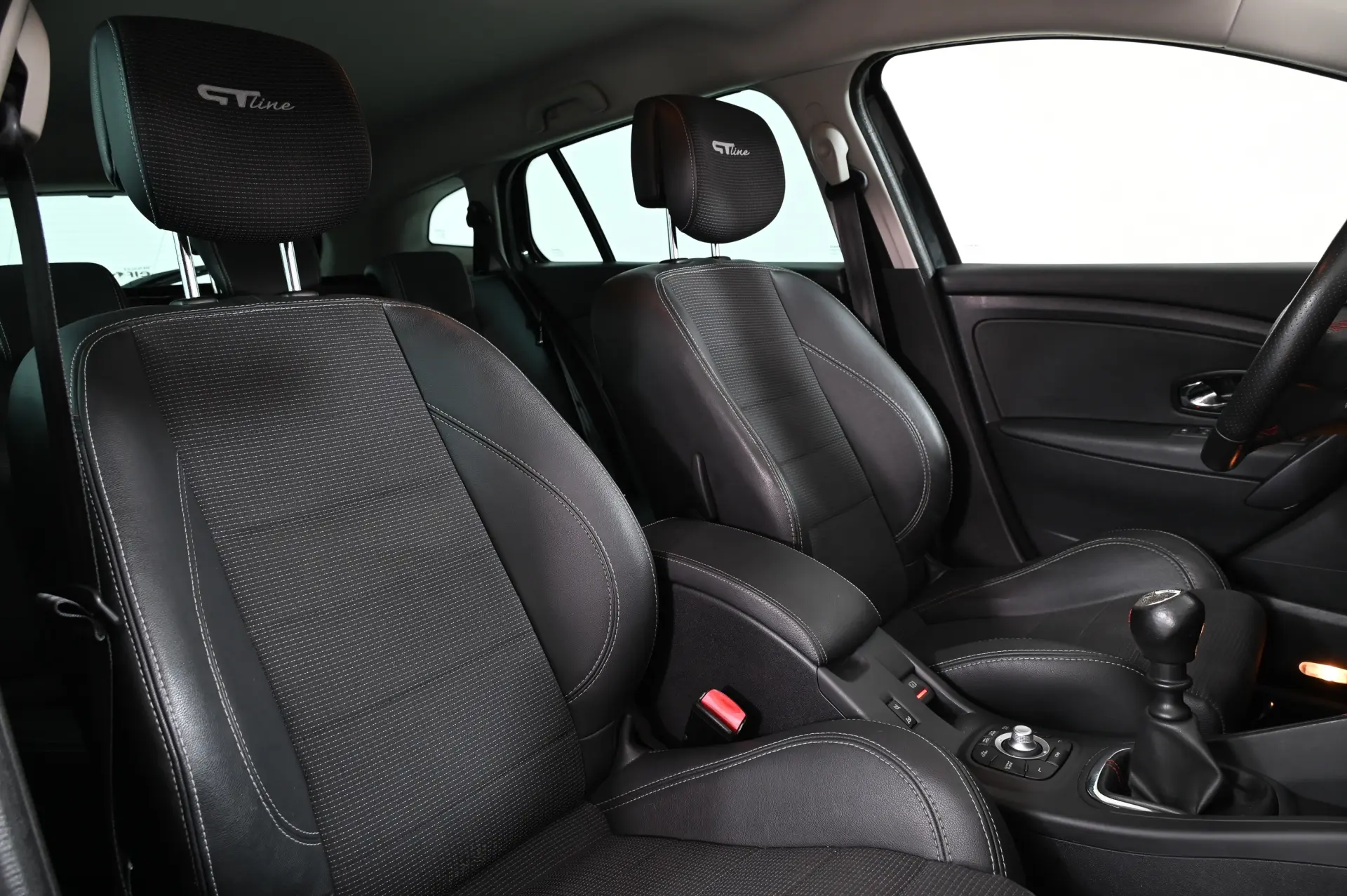 Renault Mégane Sport Tourer 1.5 dCi GT Line 4